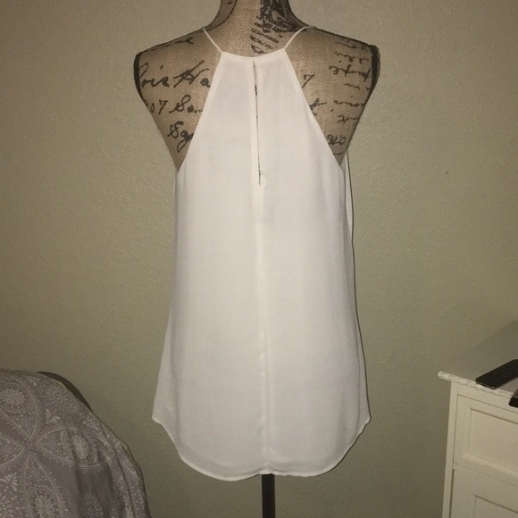 White tank top sz.Med - Picture 3 of 3